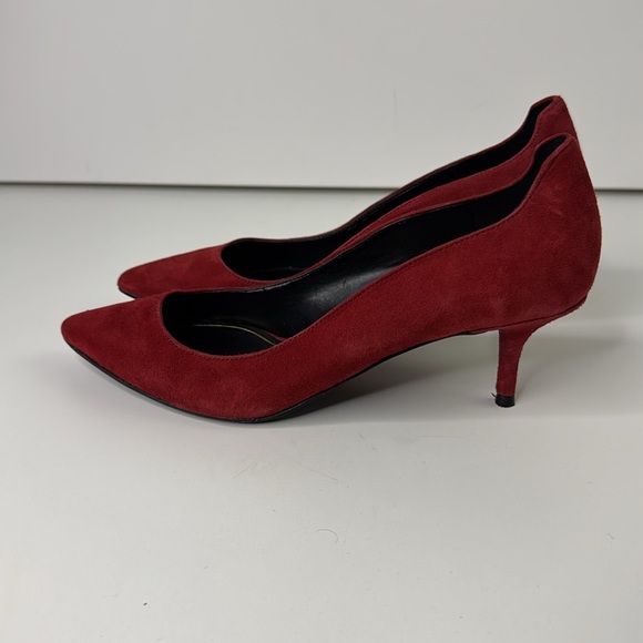 Enzo Angliolini Red Suede Kitten Heels - Picture 5 of 11